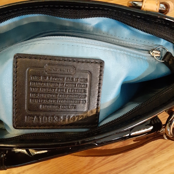 Coach Leah Black Patent Leather Bag Black Size OS   Coach - Picture 3 of 4